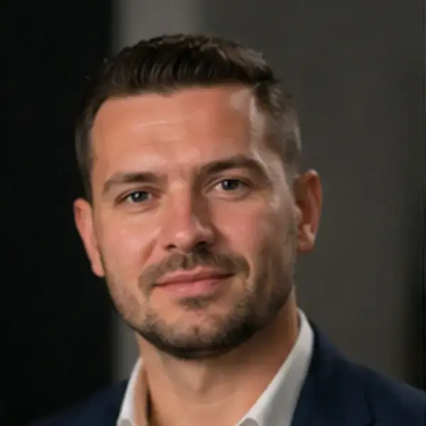 Борислав Михайлов — Creative & Brand Director в DigitaL+